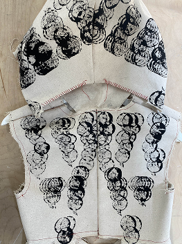 Close-up of the recursive Q pattern
